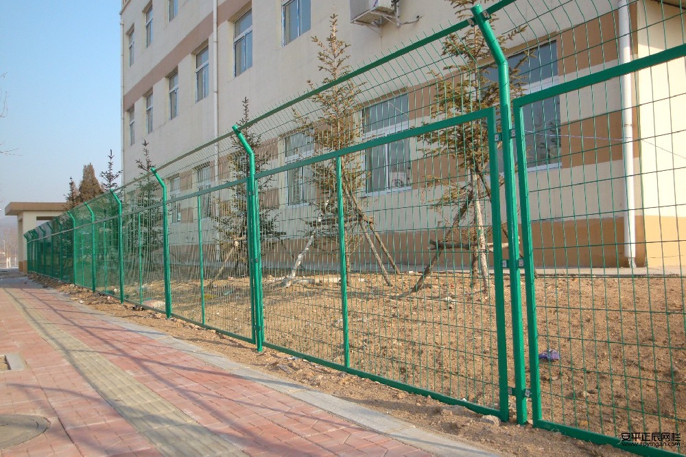 公路護欄網高速價格