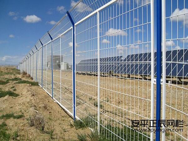http://m.fy-art.com光伏發(fā)電場圍欄