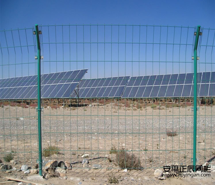 <strong>光伏站圍欄</strong>th=