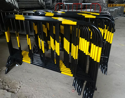 鐵馬護(hù)欄 鐵馬護(hù)欄