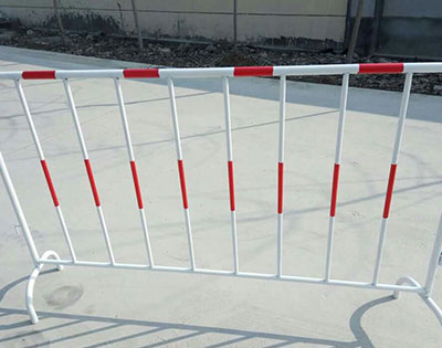 鐵馬護(hù)欄 鐵馬護(hù)欄