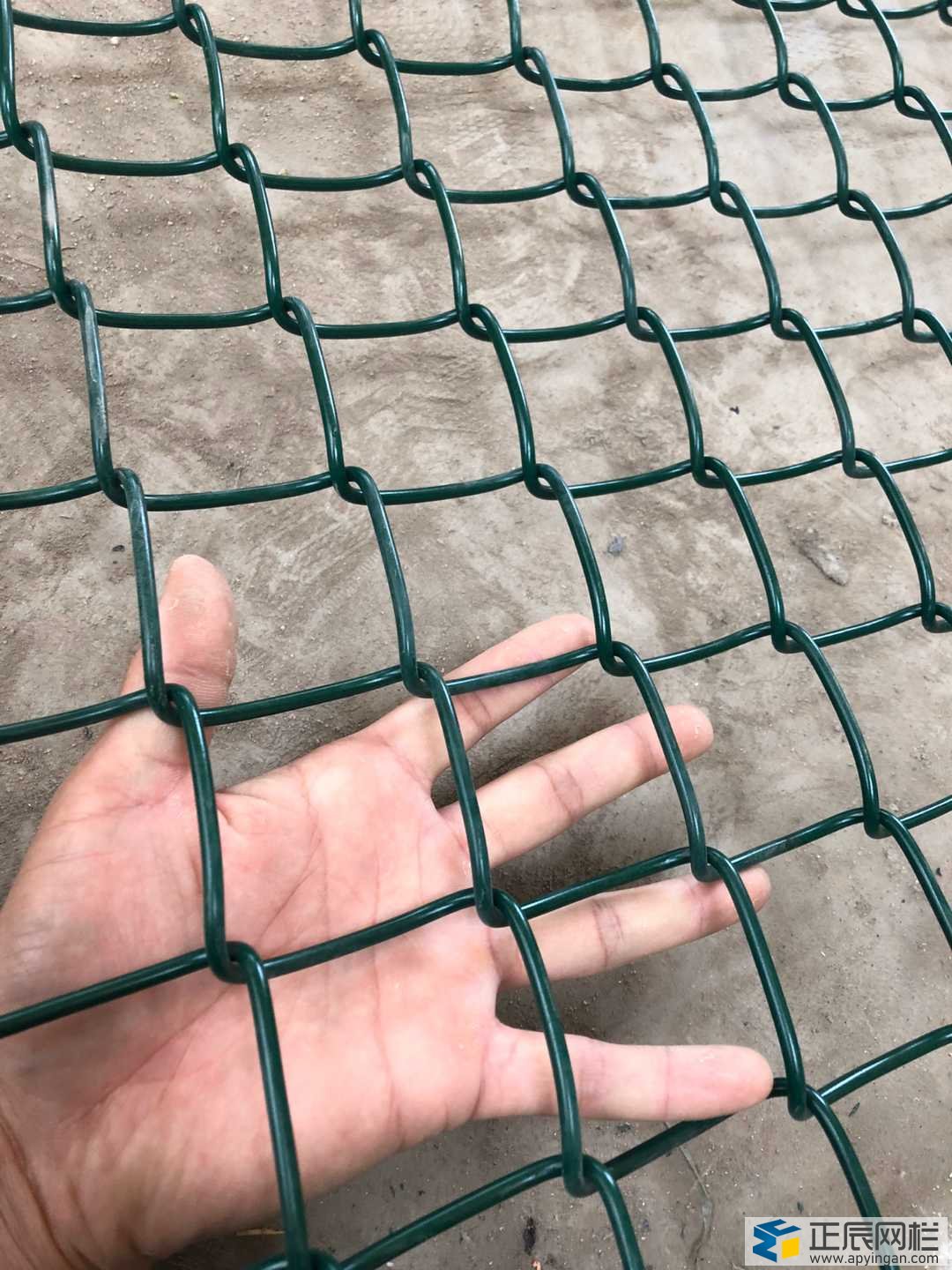 籃球場圍欄網網眼