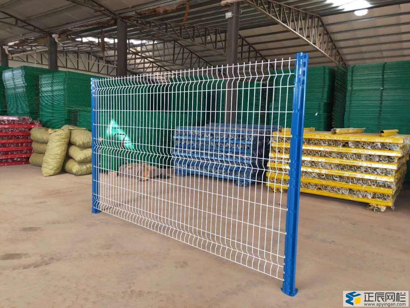 桃型柱護欄網-1