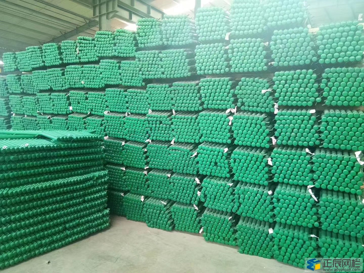 雙邊絲護欄網現貨